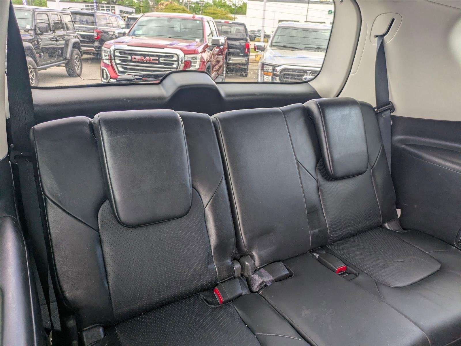 Used 2017 Brilliant Silver Nissan Platinum image 32