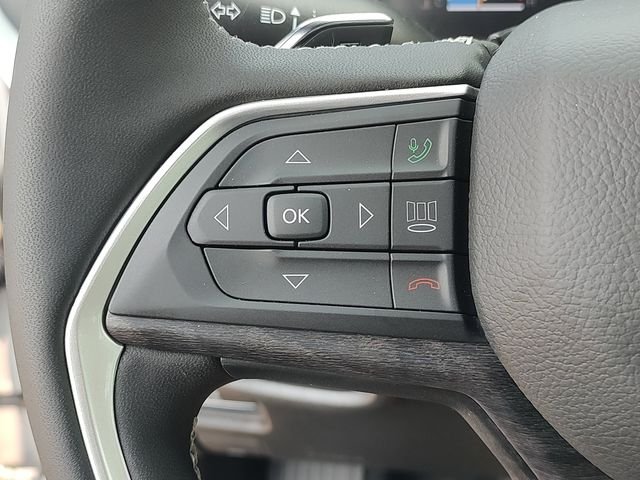 New 2026 Silver Zynith Exterior Paint Jeep Altitude image 19