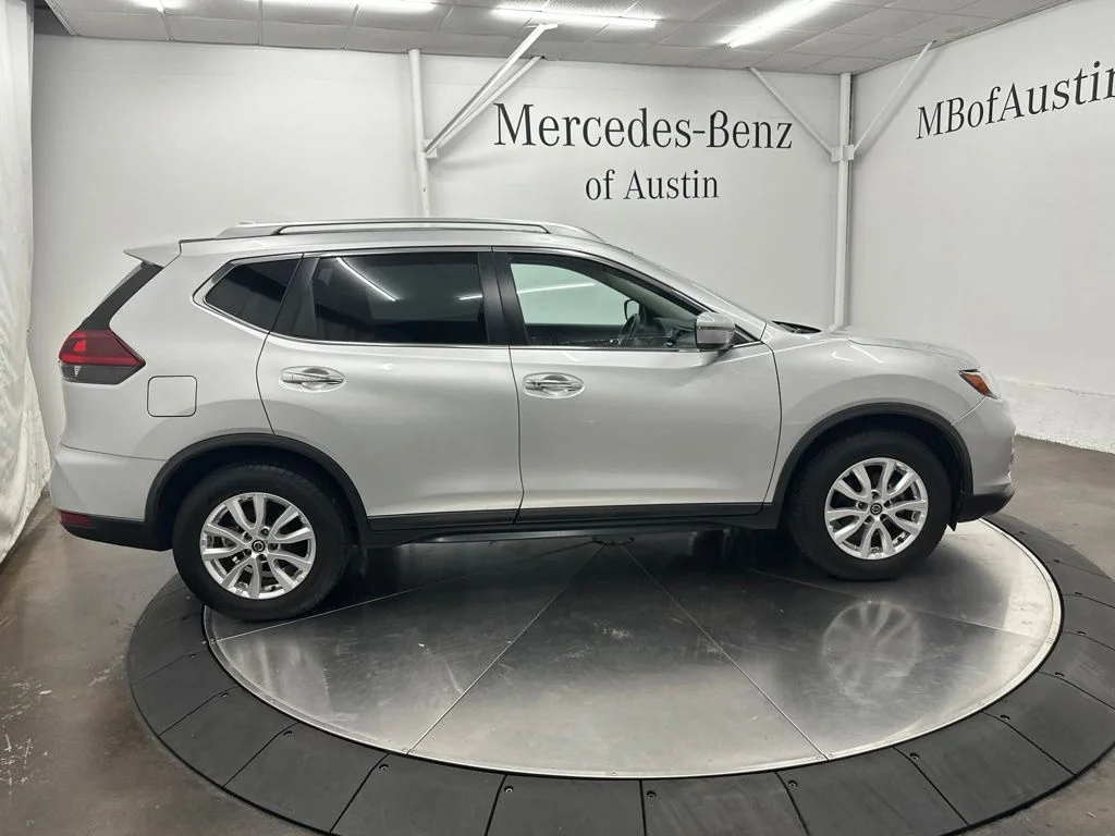 Used 2018 Silver Nissan SV image 8