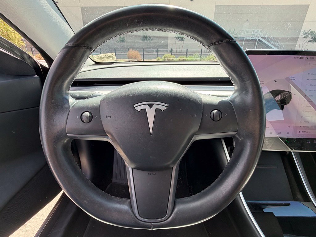 Used 2018 Black Tesla Mid Range image 19