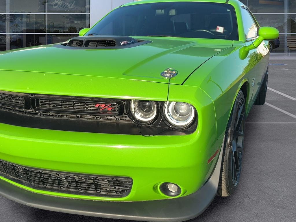 Used 2017 Green Dodge R/T image 9