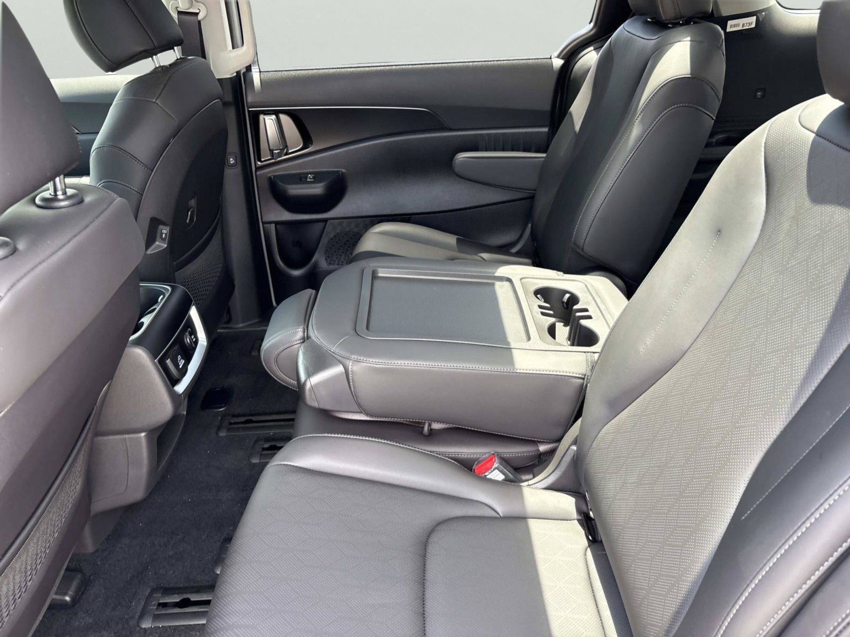 New 2026 Ceramic Silver Kia SX image 16
