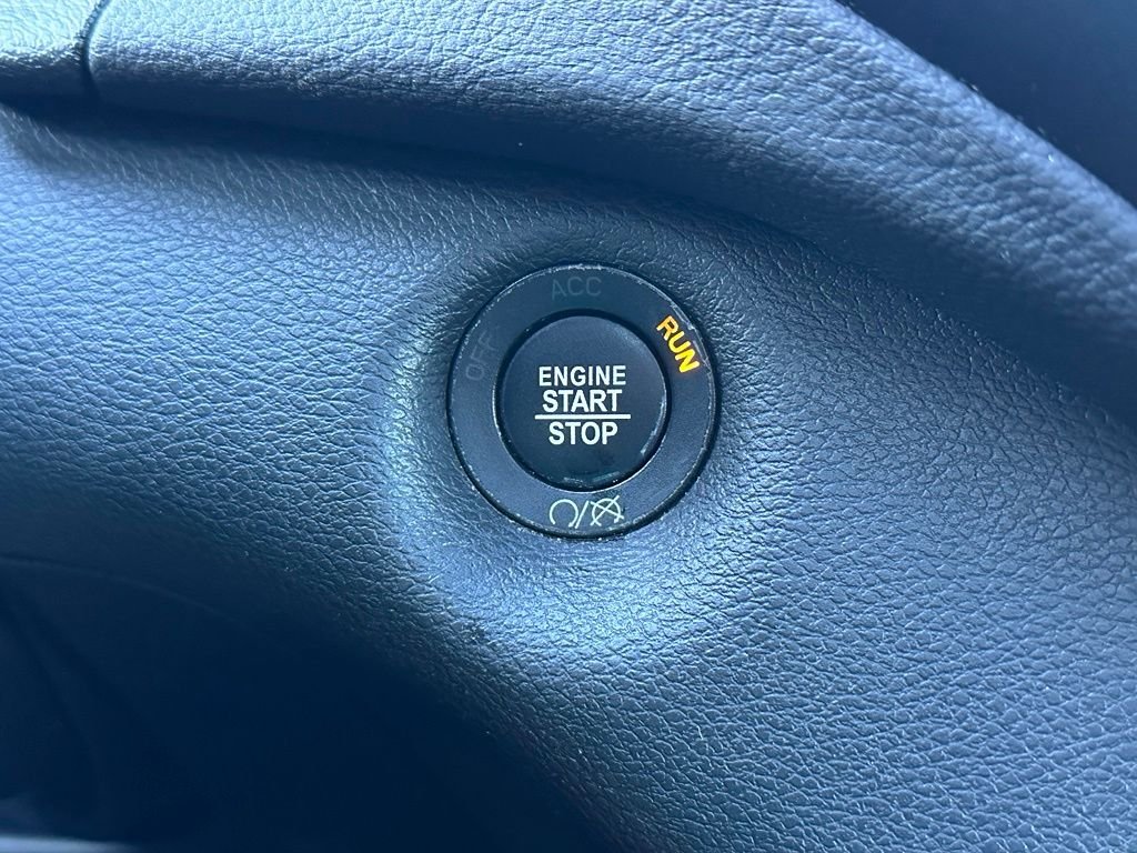 Used 2019 White Jeep Limited image 19