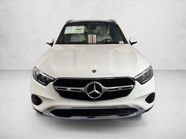 New 2026 Polar White Mercedes-Benz GLC 300 image 32