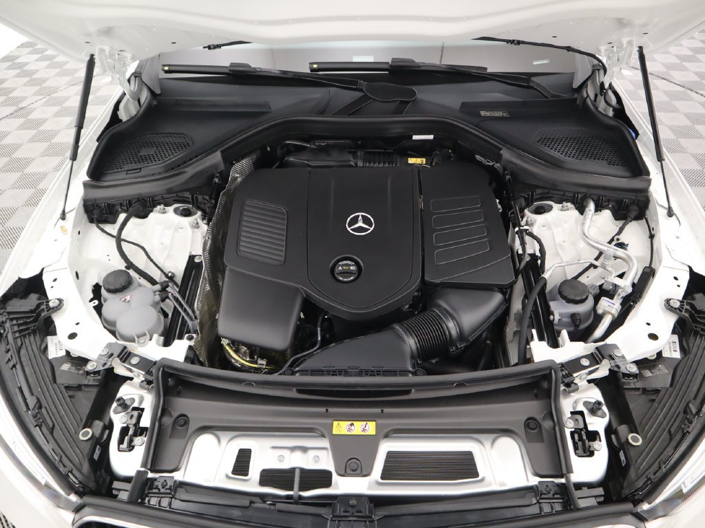 Used 2026 Polar White Mercedes-Benz GLC 300 image 30