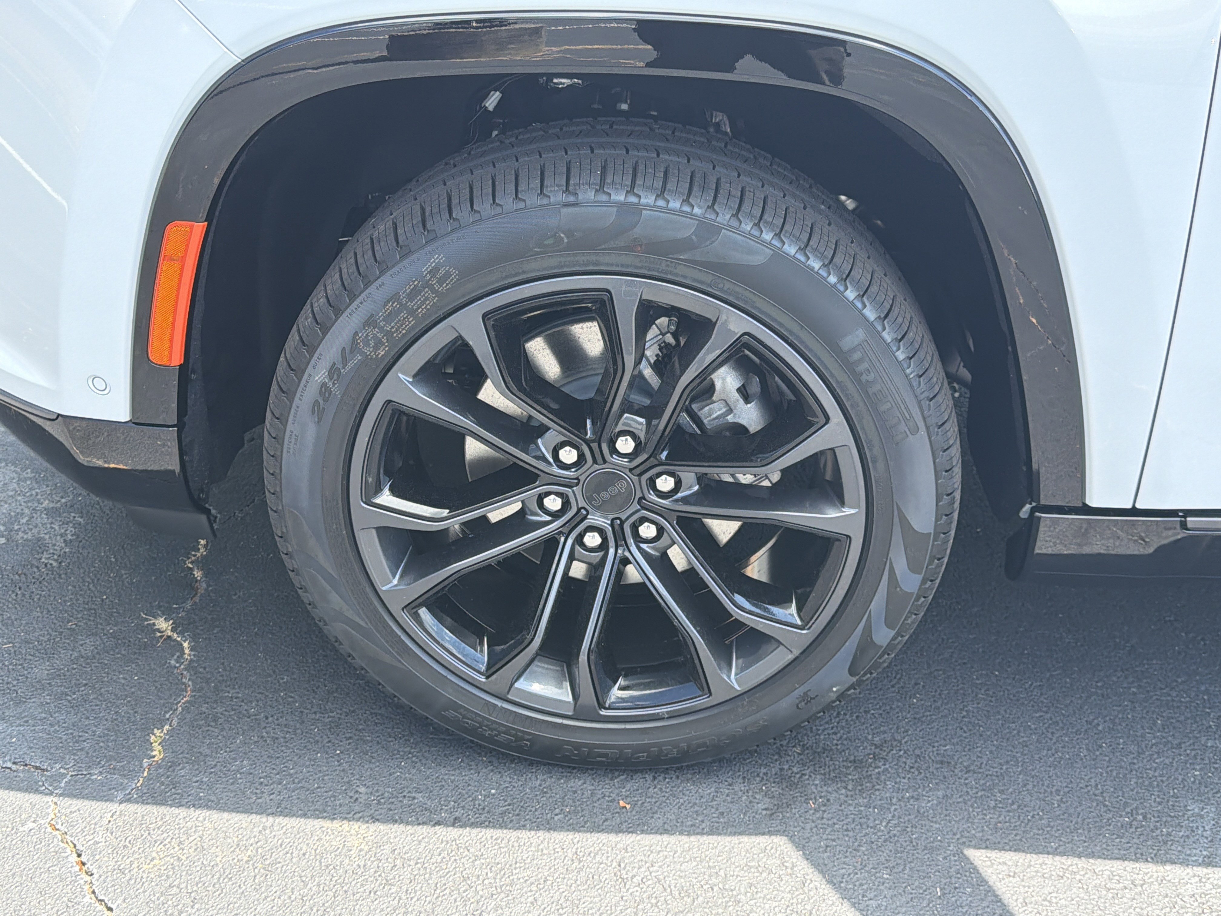 New 2026 Bright White Clear-Coat Exterior Paint Jeep Summit Obsidian image 13