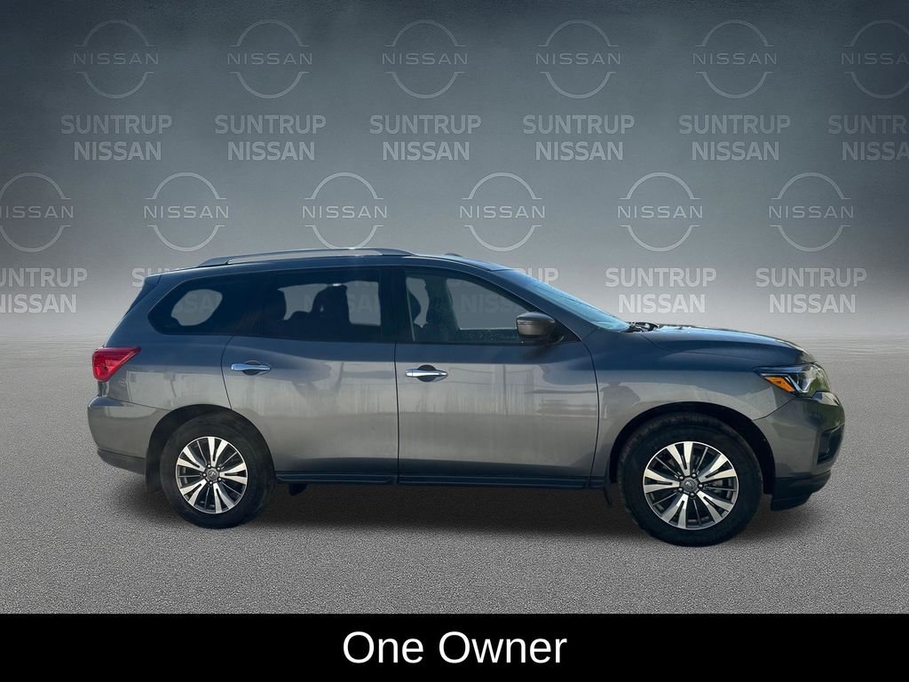 Used 2020 Gray Nissan S image 7