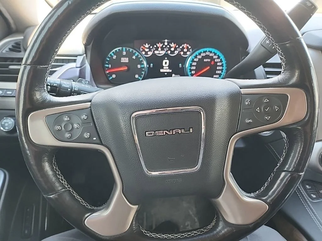 Used 2018 Onyx Black GMC Denali image 12