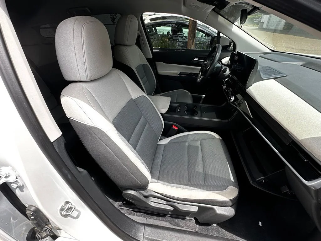 Used 2024 White Honda EX image 19
