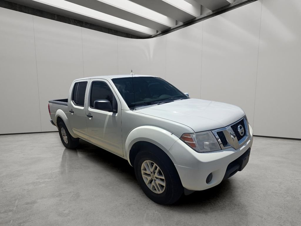 Used 2016 Glacier White Nissan SV image 9