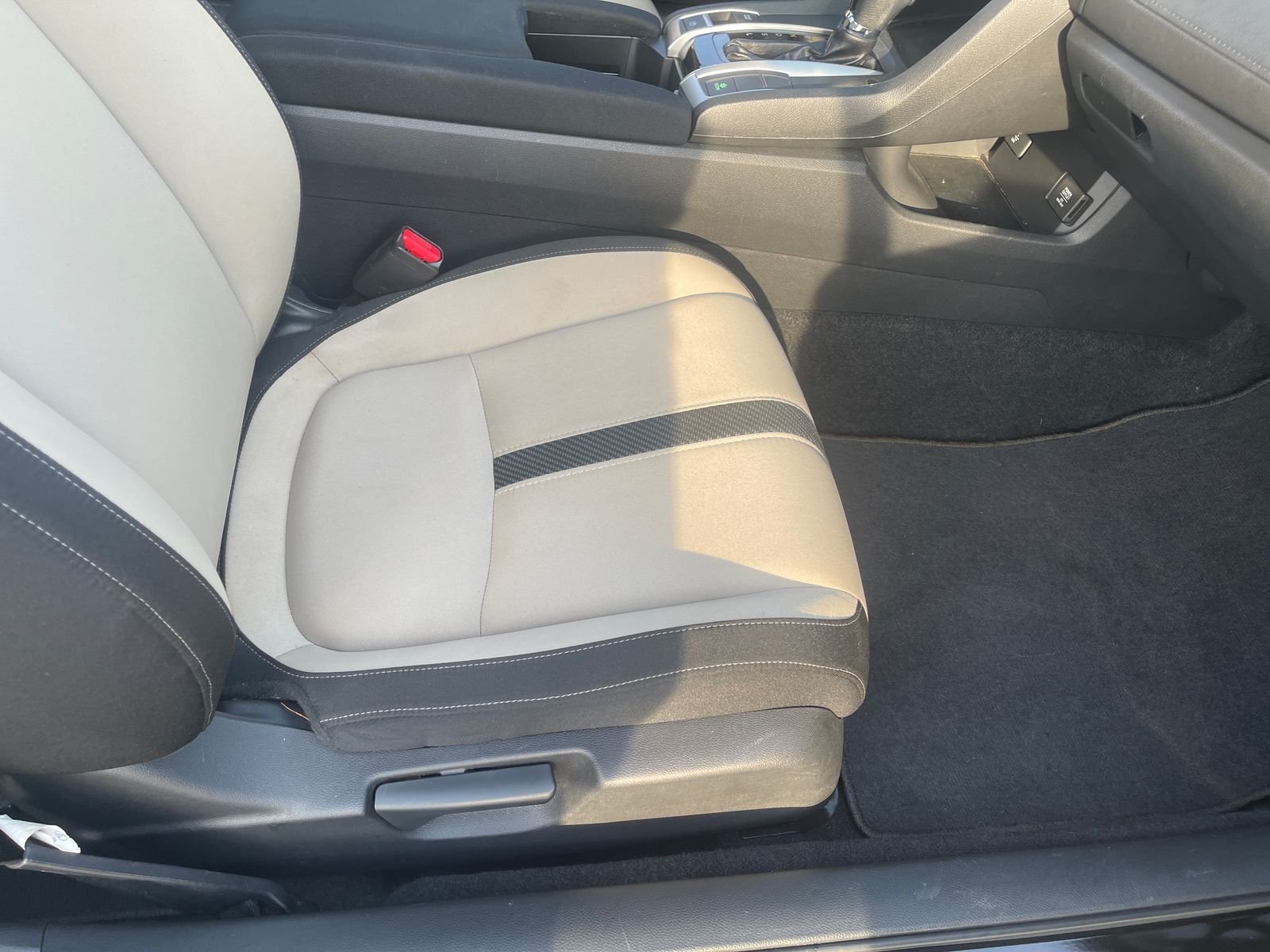 Used 2016 Black Honda LX-P image 17