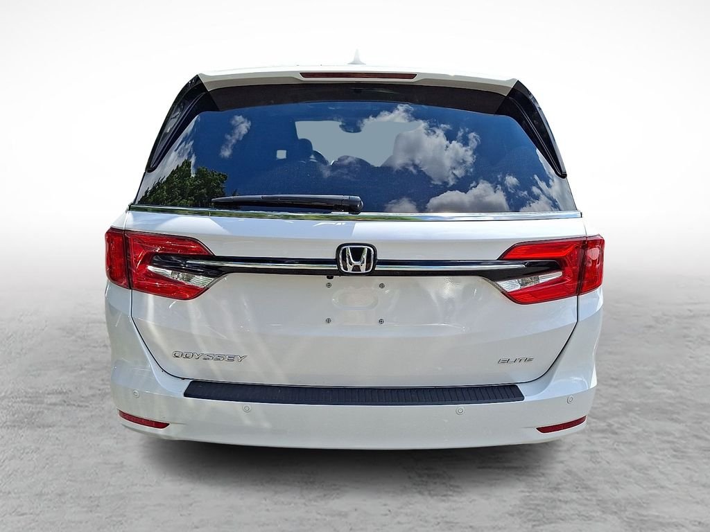 Used 2024 White Honda Elite image 5
