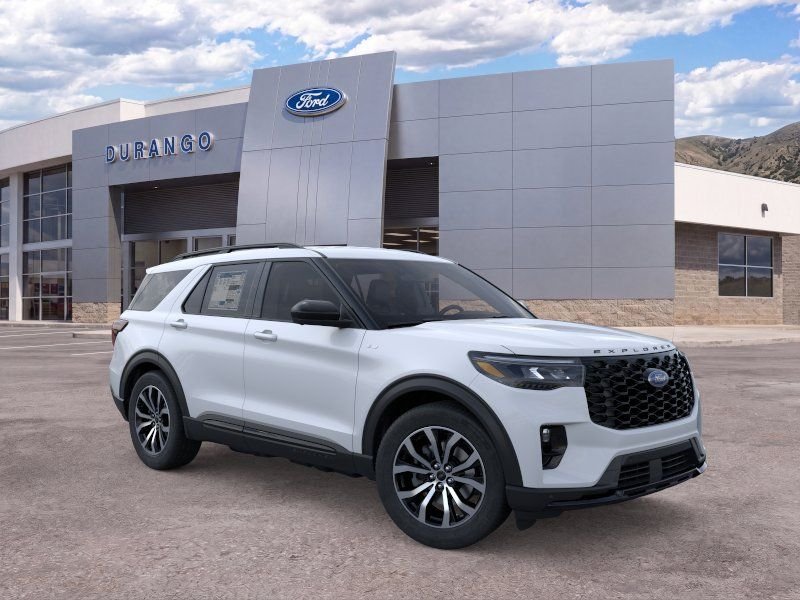 New 2026 Space White Metallic Ford ST-Line image 7