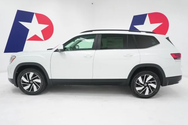 New 2026 Opal White Pearl Volkswagen 2.0T SE w/Technology image 10