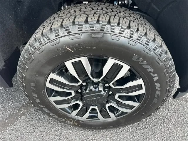 2026 GMC Sierra 2500HD Denali Ultimate - Photo 15