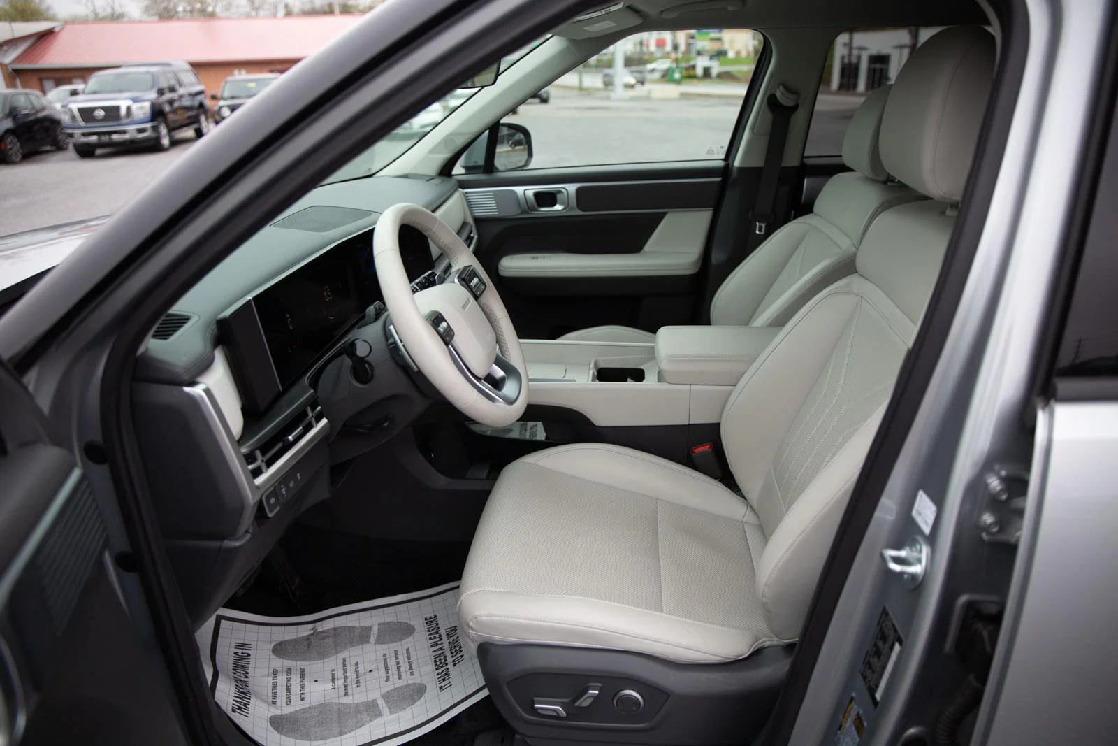2025 Hyundai Santa Fe SEL - Photo 2