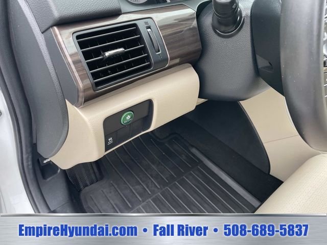 Used 2016 Lunar Silver Metallic Honda EX-L image 20