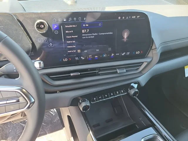 New 2026 Summit White Chevrolet LT - Extended Range image 27