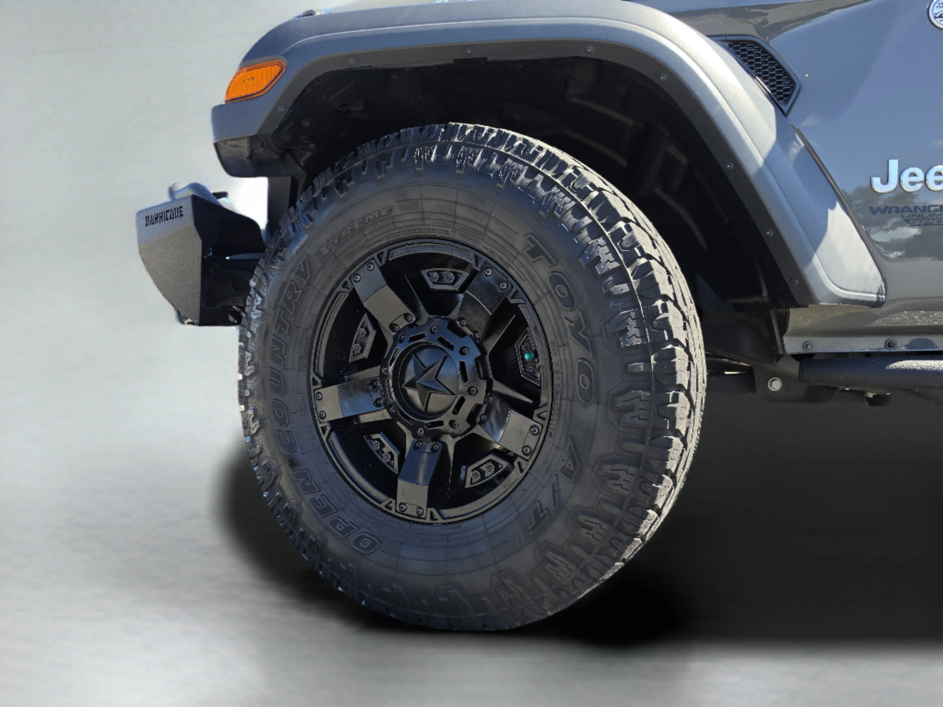 Used 2020 Sting-Gray Clearcoat Jeep Sport S image 40