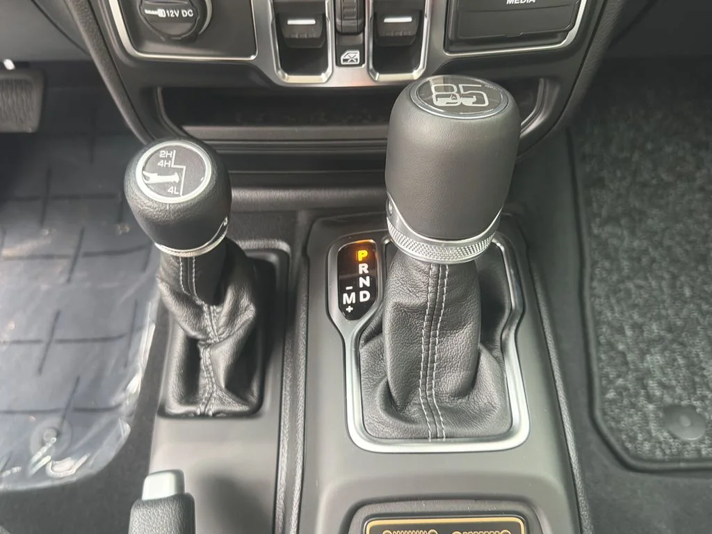 New 2026 Granite Crystal Metallic Clear-Coat Exterior Paint Jeep 85th Anniversary Edition image 21