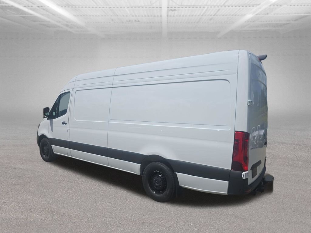 New 2026 Arctic White Mercedes-Benz Cargo 170 WB image 3