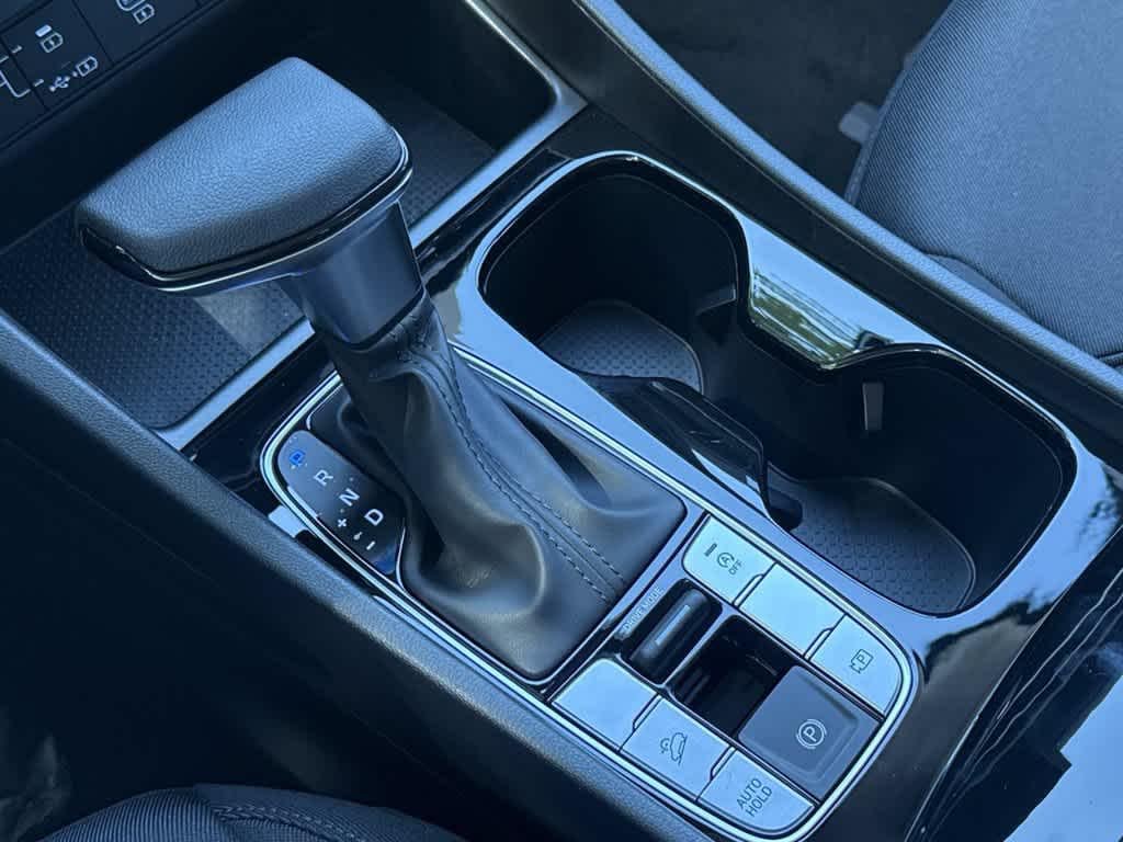 New 2026 Serenity White Pearl Hyundai SE FWD image 21