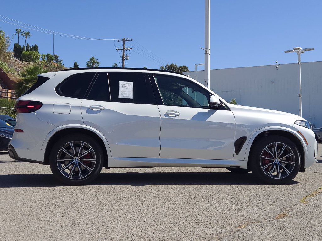 Certified Used 2026 Mineral White Metallic BMW sDrive40i image 4