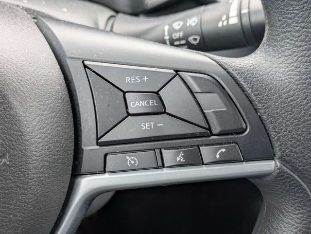 Used 2025 White Nissan 2.5 SV image 22