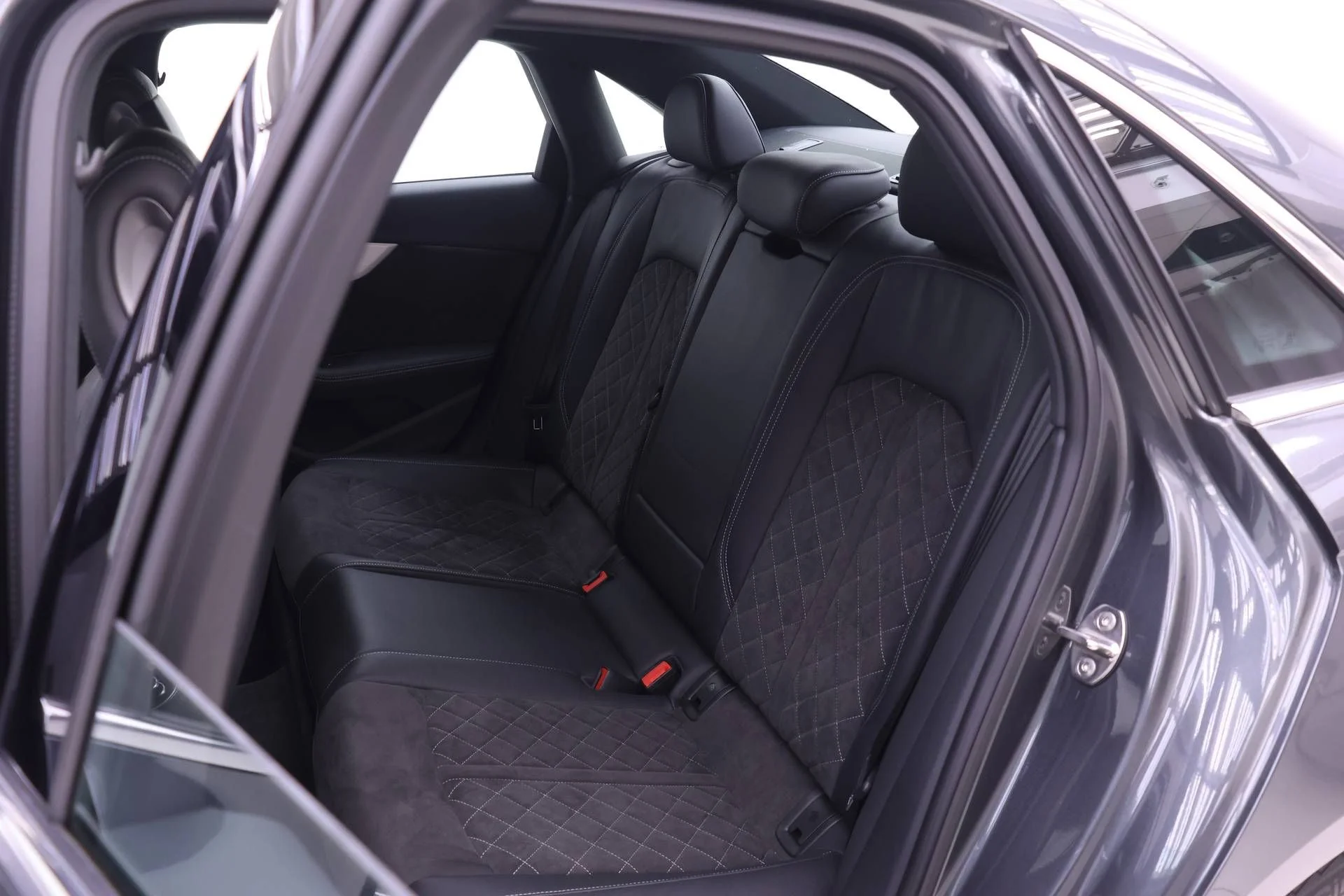 Used 2019  Audi 3.0T Premium Plus image 15