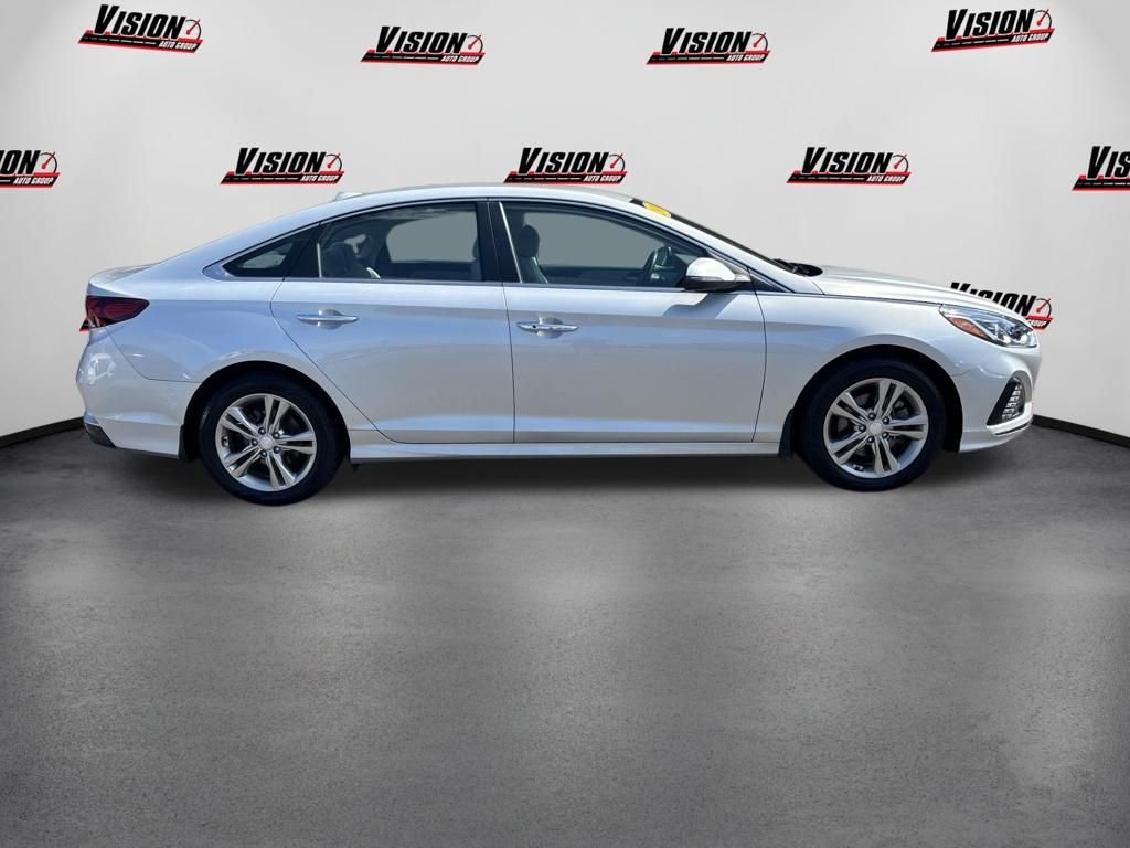 Used 2019 Silver Hyundai SEL image 4