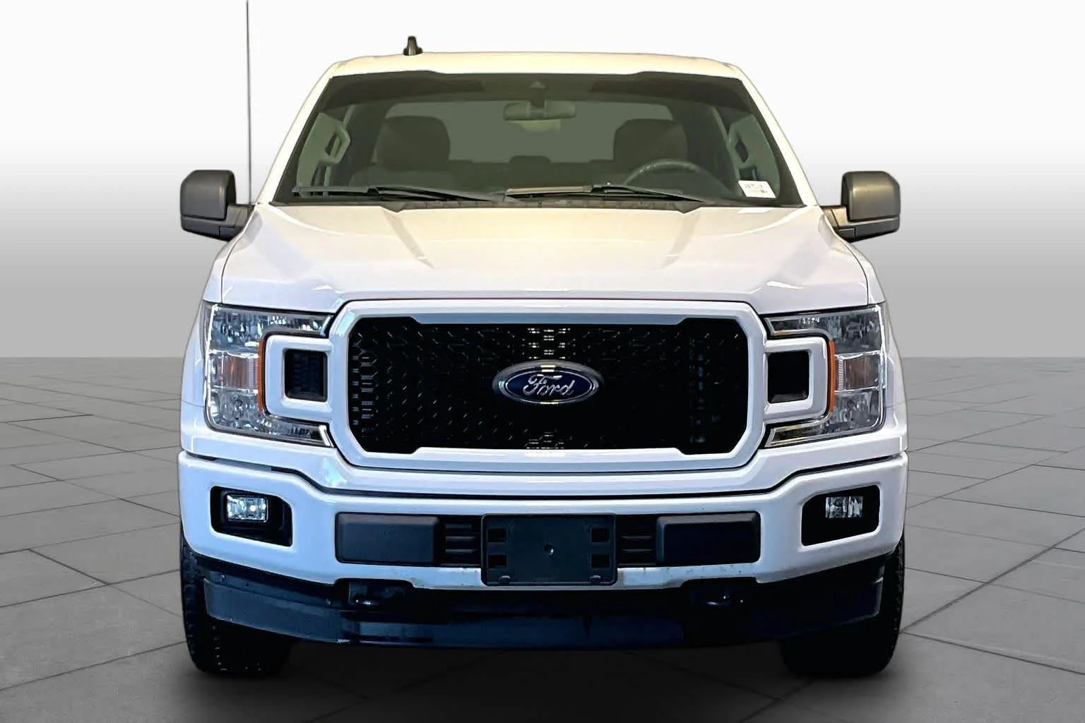 Used 2020 Oxford White Ford XL image 4