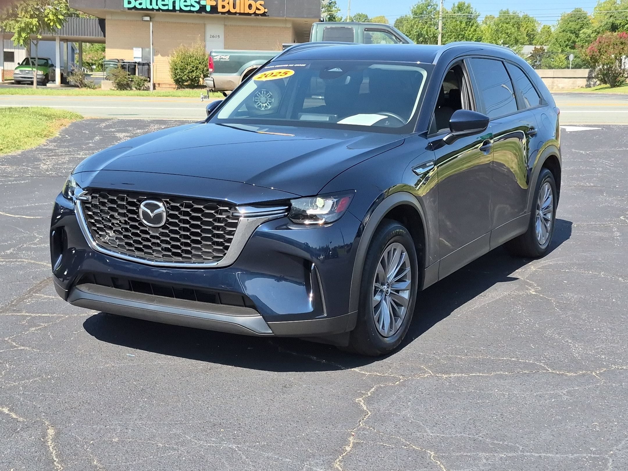 Used 2025 Deep Crystal Blue Mica Mazda Select Package image 1