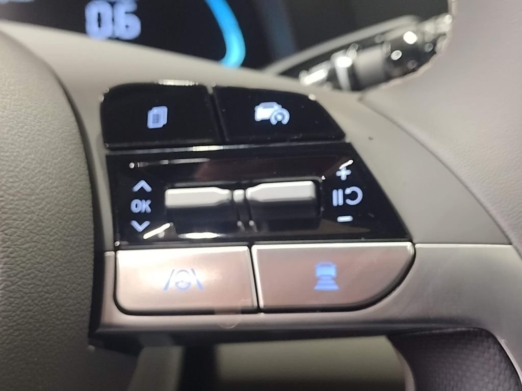 Used 2026 Gray Hyundai SEL Sport image 23
