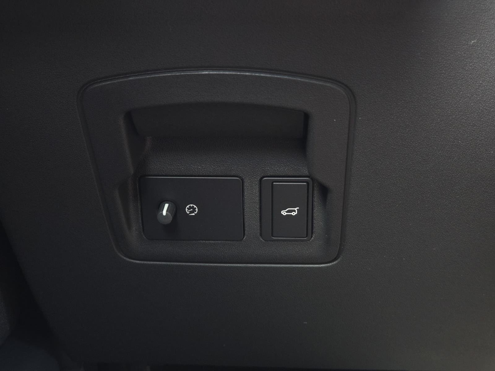 New 2026 Santorini Black Land Rover S image 35