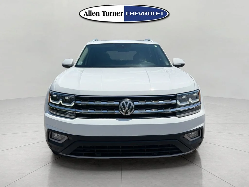 Used 2019 Pure White Volkswagen SEL image 2