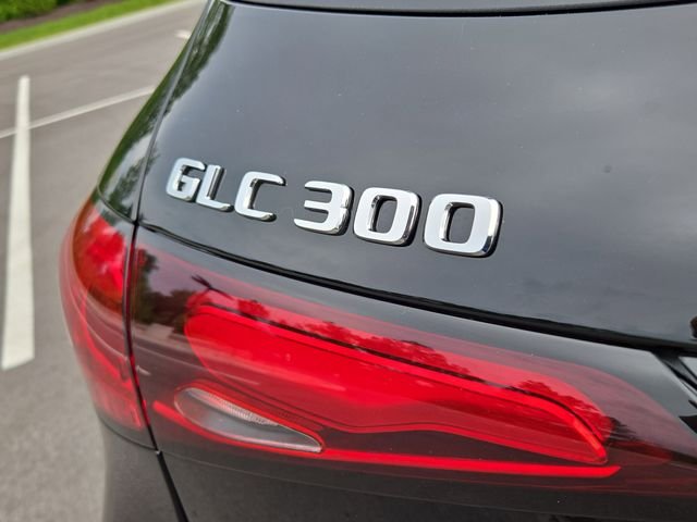 New 2026 Black Mercedes-Benz GLC300 image 30
