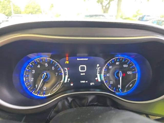 Used 2022 White Chrysler Touring L image 6