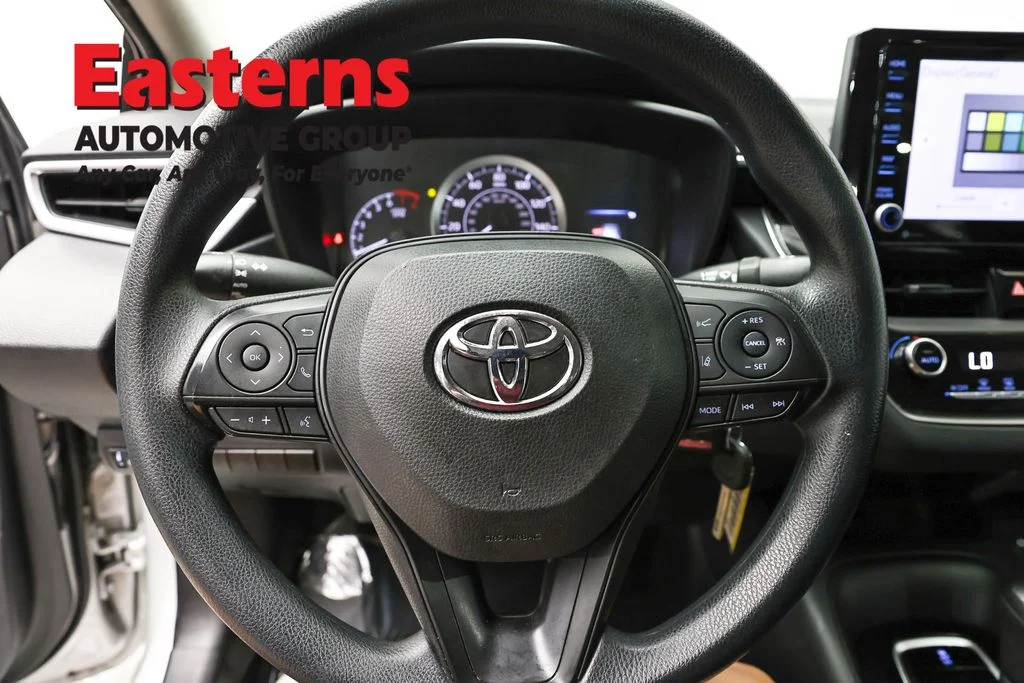 Used 2022 Silver Toyota LE image 10