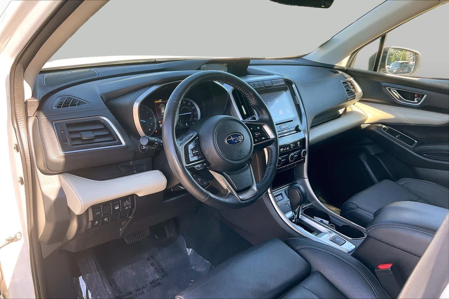 Used 2019 Crystal White Pearl Subaru Limited image 16