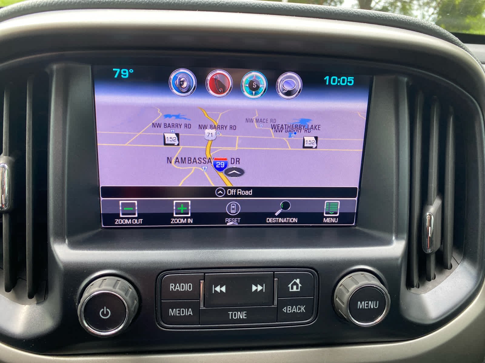 Used 2016 BLACK Chevrolet 4WD Z71 image 16