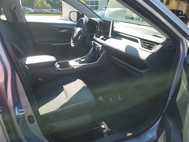 Used 2025 Silver Toyota XLE image 23