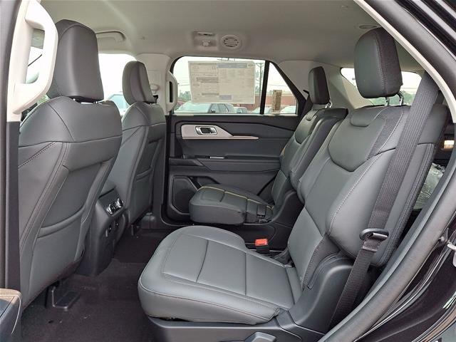 New 2026 Agate Black Metallic Ford Active image 28