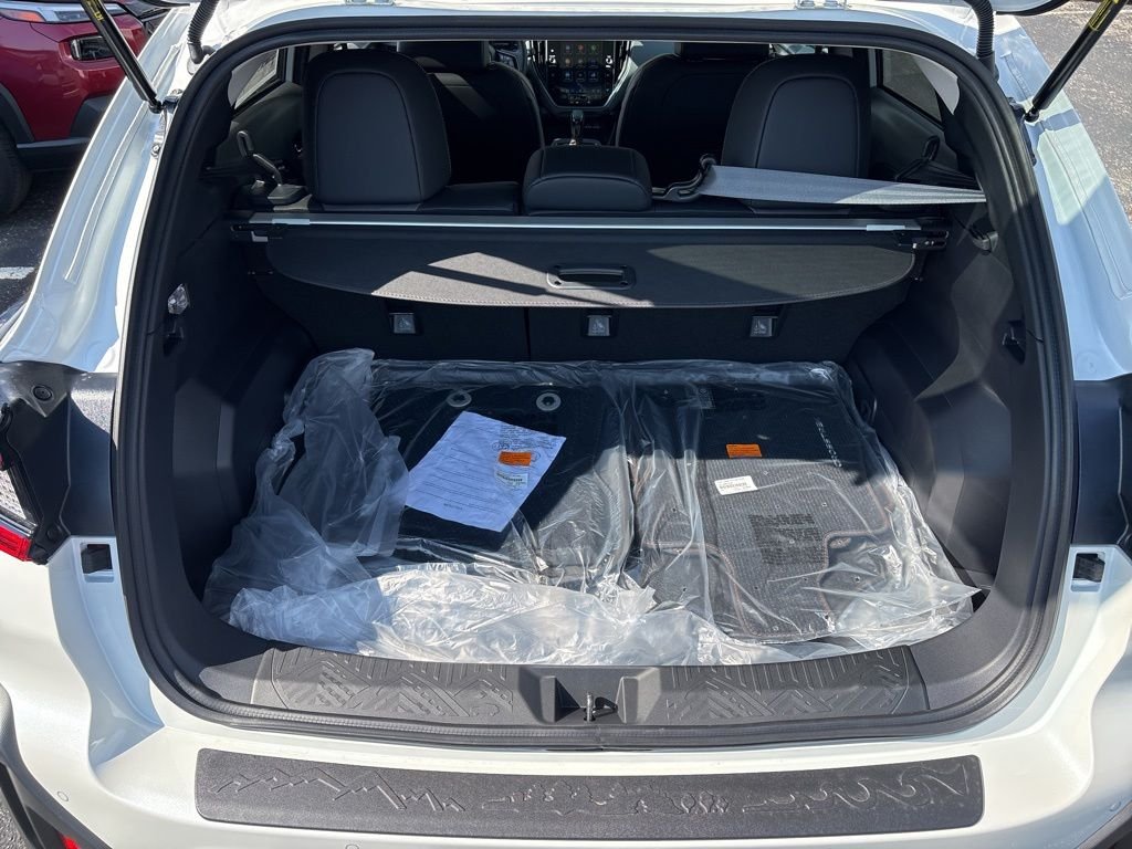 New 2026 CRYSTAL WHITE PEARL Subaru Limited image 20