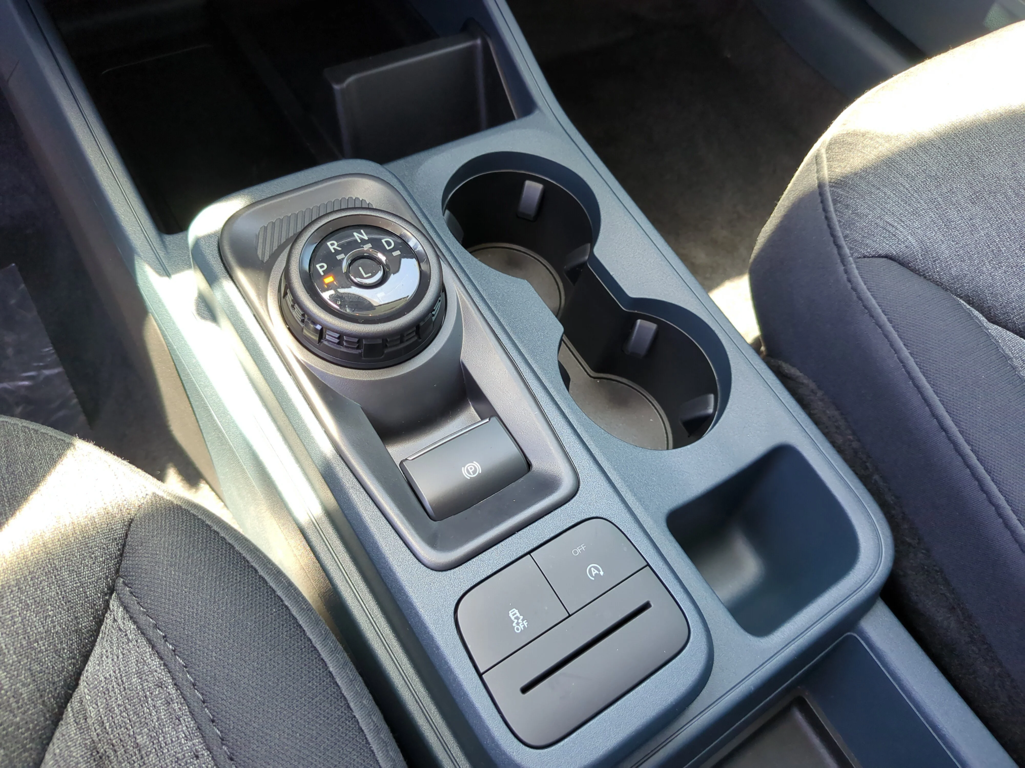 New 2025 Azure Gray Metallic Tri-Coat Ford XLT image 21