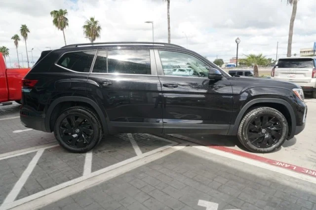New 2026 Deep Black Pearl Volkswagen 2.0T SE w/Technology image 4