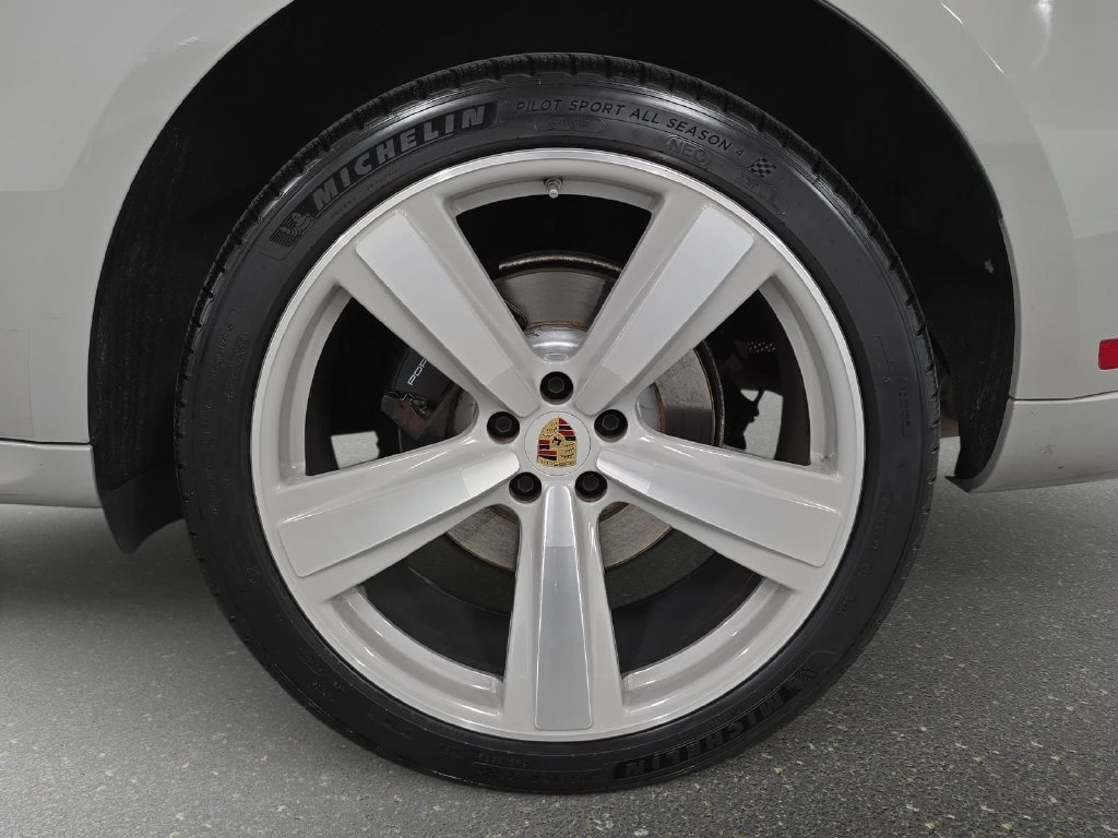 Certified Used 2023  Porsche  image 28