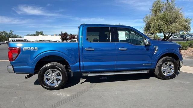 Used 2024 Blue Ford XLT image 3