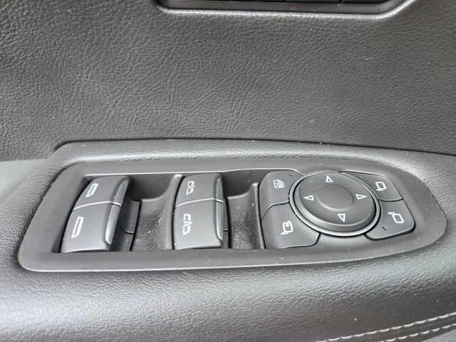Used 2023 Argent Silver Metallic Cadillac Sport image 40