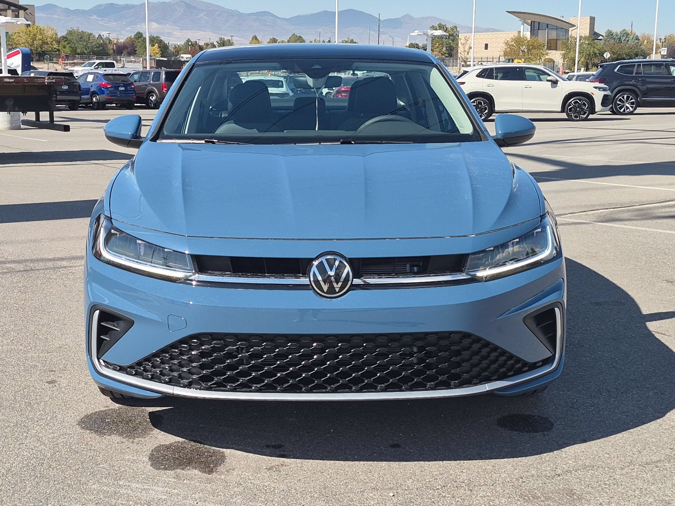 New 2027 Monterey Blue Pearl Volkswagen SE image 9