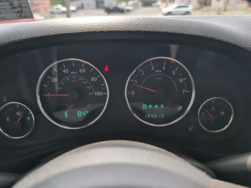 Used 2011 Blue Jeep Sahara image 13